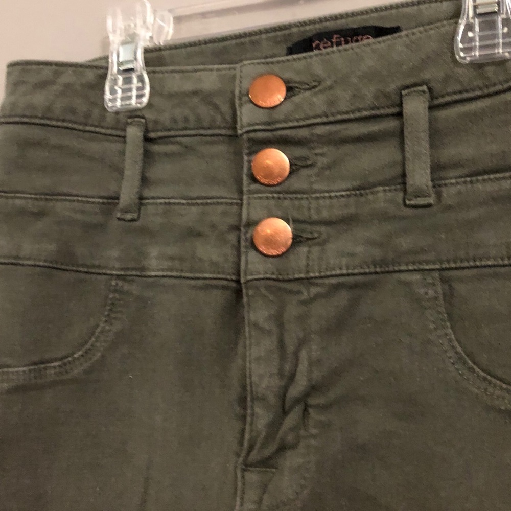 Jeans - Picture 2 of 3